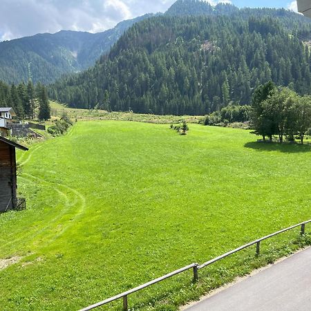 Hotel Garni Burger Sankt Jakob in Defereggen Bagian luar foto