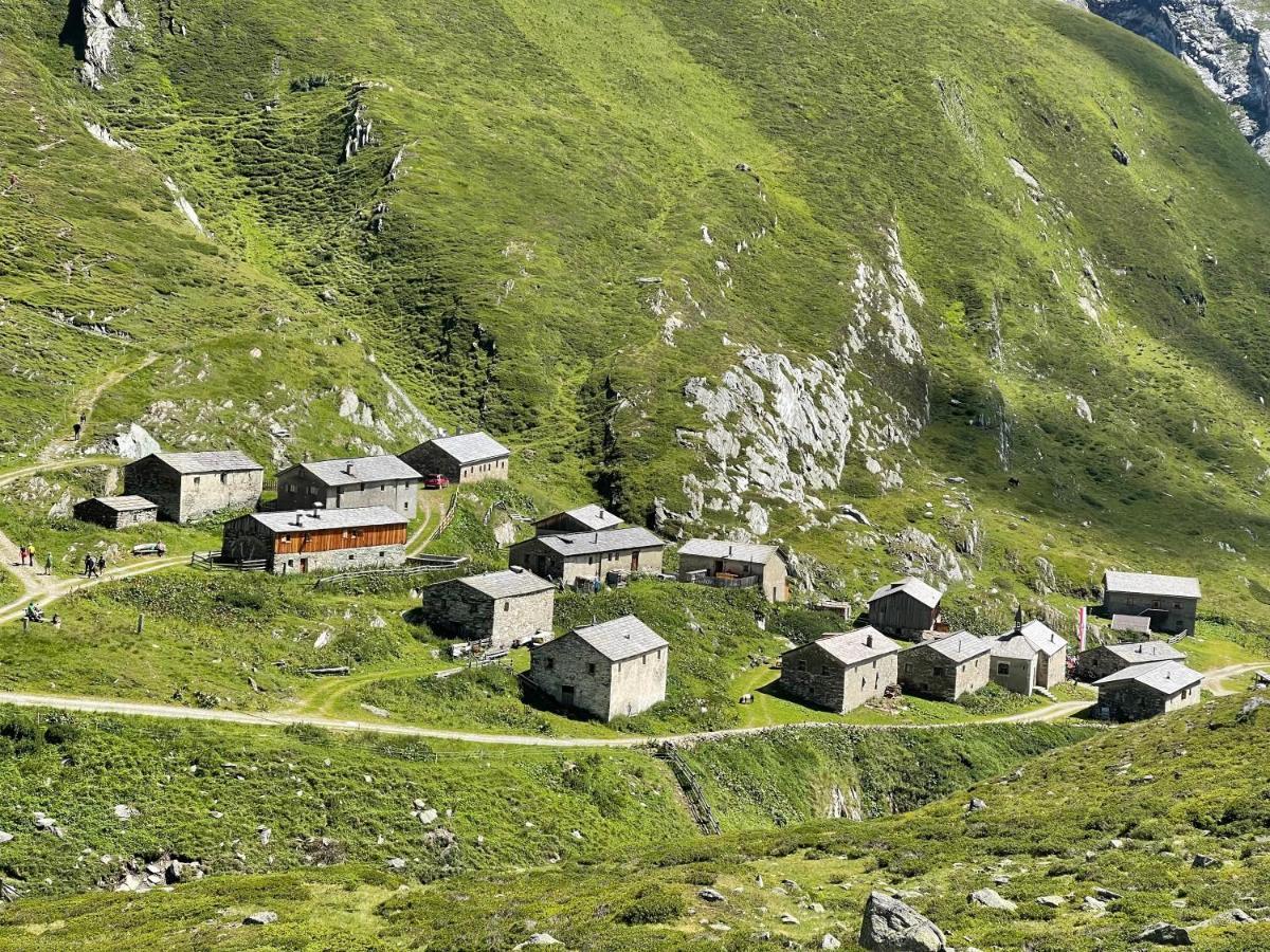 Hotel Garni Burger Sankt Jakob in Defereggen Bagian luar foto