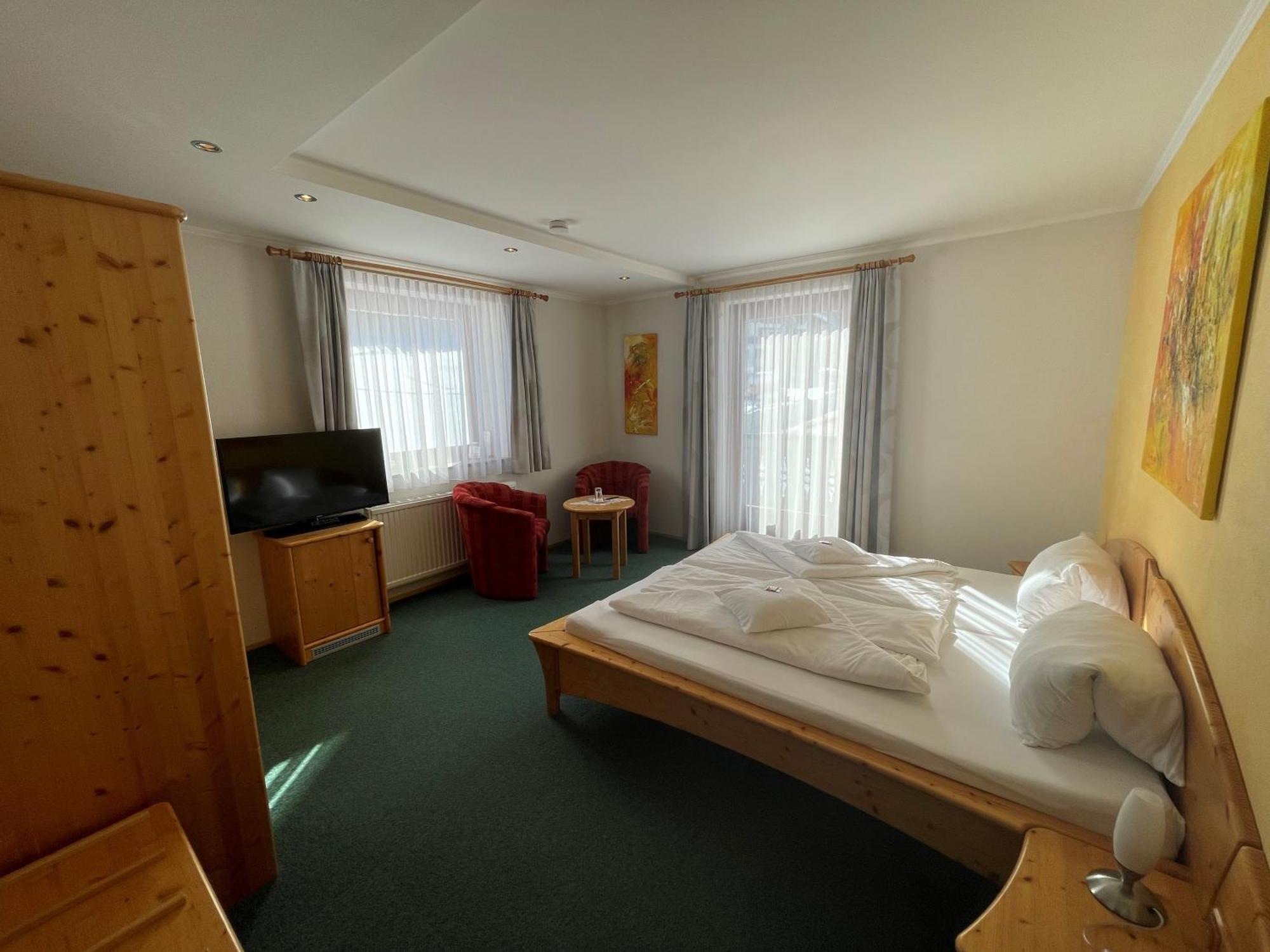 Hotel Garni Burger Sankt Jakob in Defereggen Bagian luar foto