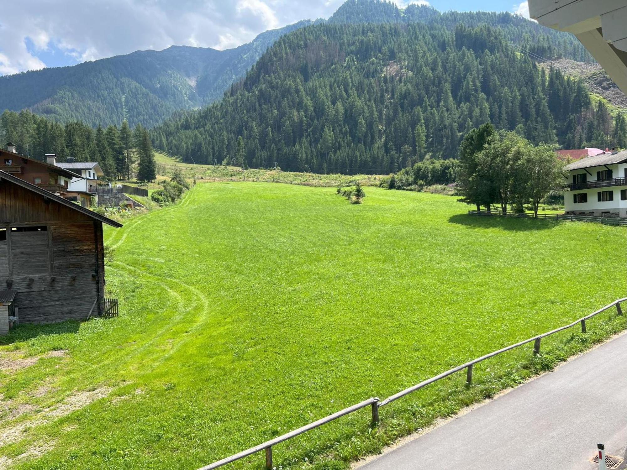 Hotel Garni Burger Sankt Jakob in Defereggen Bagian luar foto